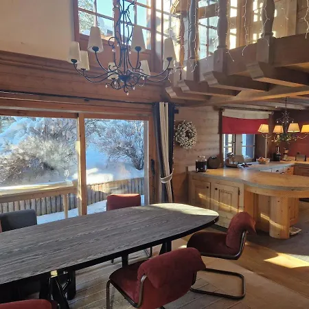 Luxe - Meribel 10p 4bdr 4 Bthr Horská chata