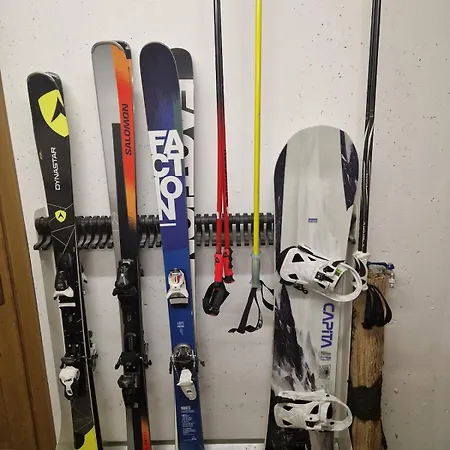 Luxe - Meribel 10p 4bdr 4 Bthr Chalet *