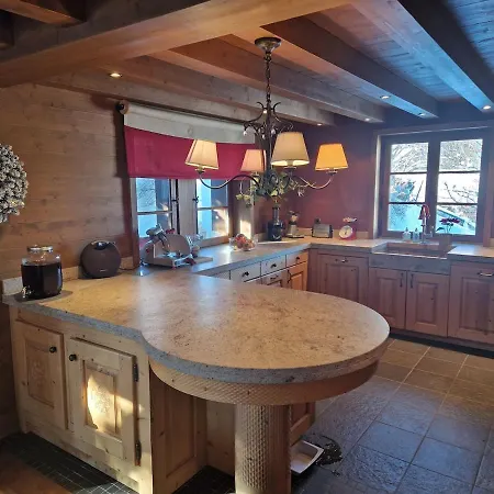 Luxe - Meribel 10p 4bdr 4 Bthr